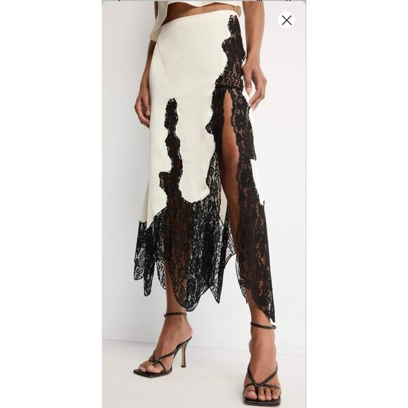 Ronny Kobo Dresses & Skirts - RONNY KOBO White Black Lace Detail Trim Pull On Style High Slit Skirt size 6